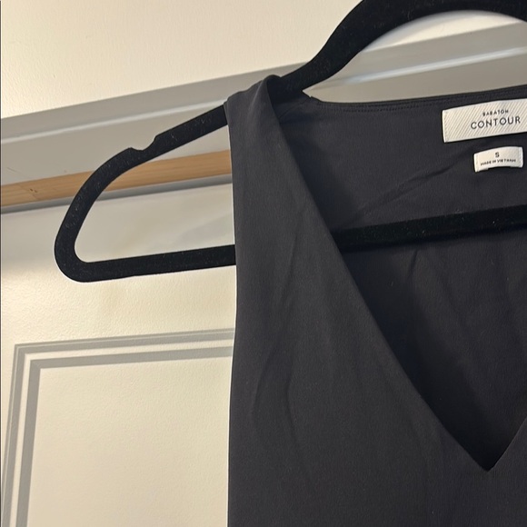 Babaton Contour  Black V-Neck Sleeveless Romper - Picture 6 of 10